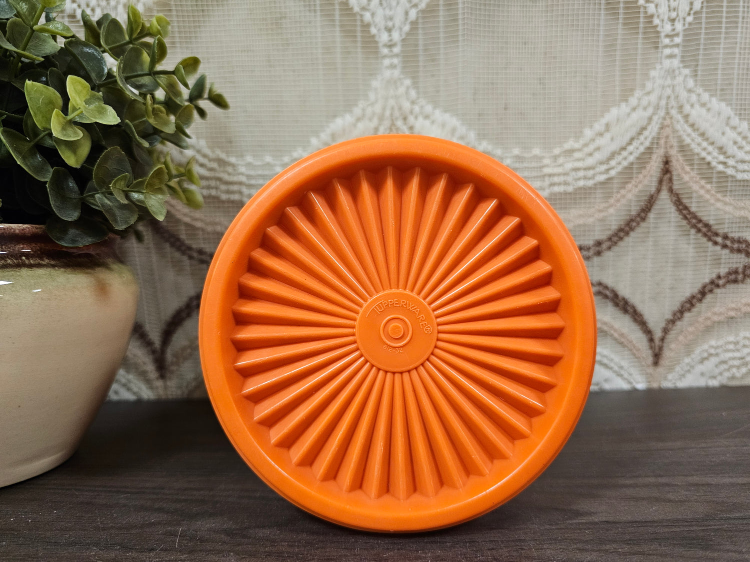 Tupperware voorraadbus oranje met sterdeksel – Ø 11,5 cm x 15,5