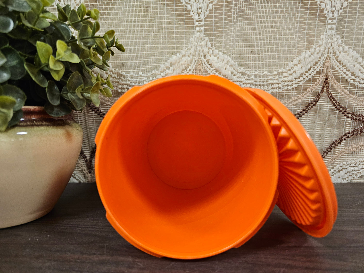 Tupperware voorraadbus oranje met sterdeksel – Ø 11,5 cm x 15,5