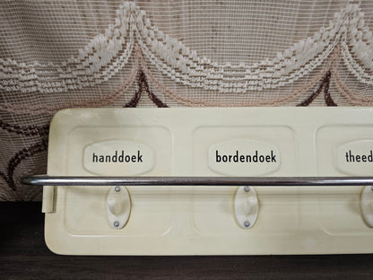 Vintage wit metalen handdoekenrek jaren ’60 – met haakjes en stang