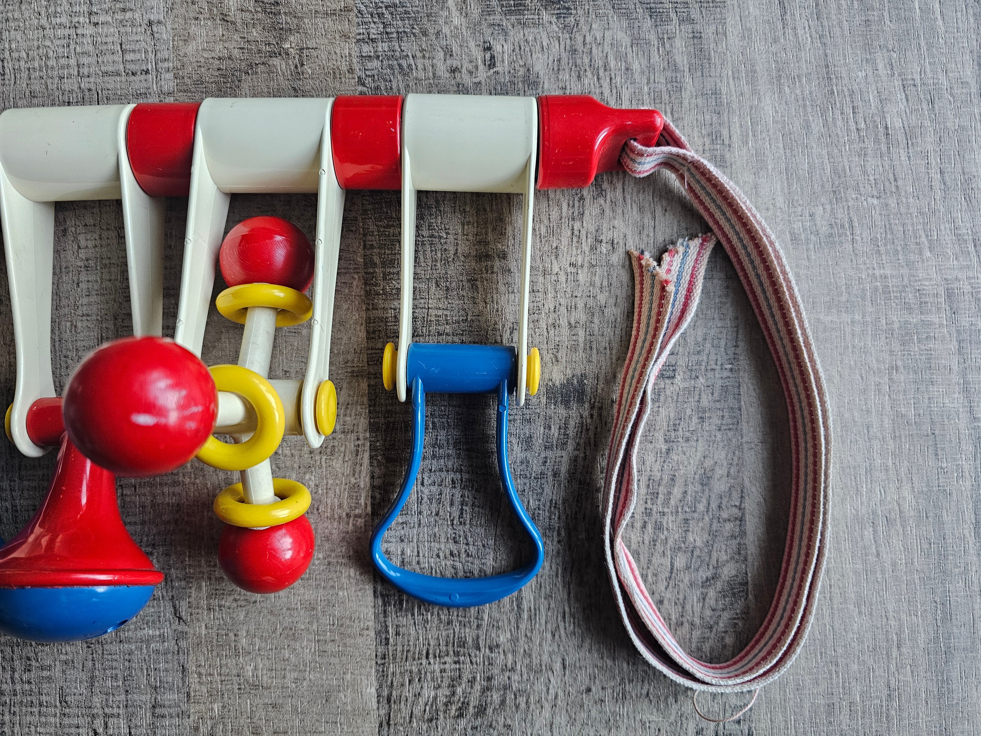 Ambi Toys vintage babygym rood wit