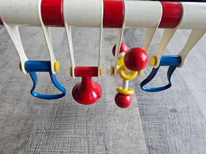 Ambi Toys vintage babygym rood wit