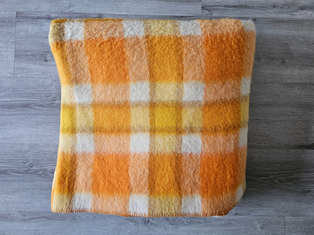 Wollen deken oranje ruit 230 x 210 cm