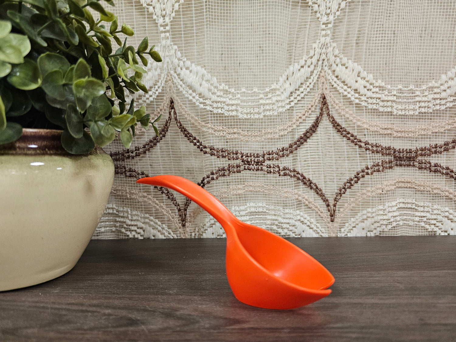 Tupperware eierlepel oranje vintage kunststof lepel