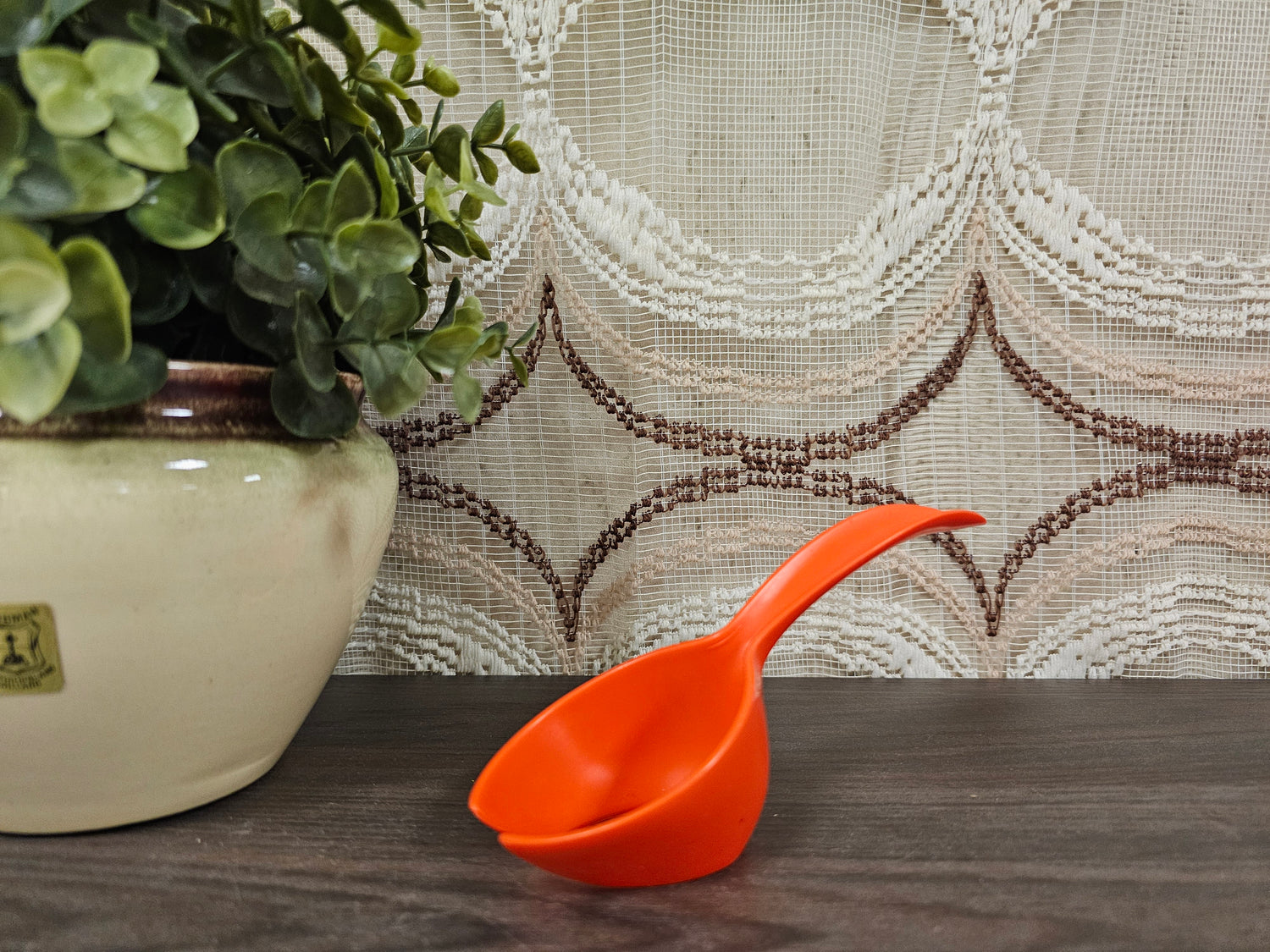 Tupperware eierlepel oranje vintage kunststof lepel