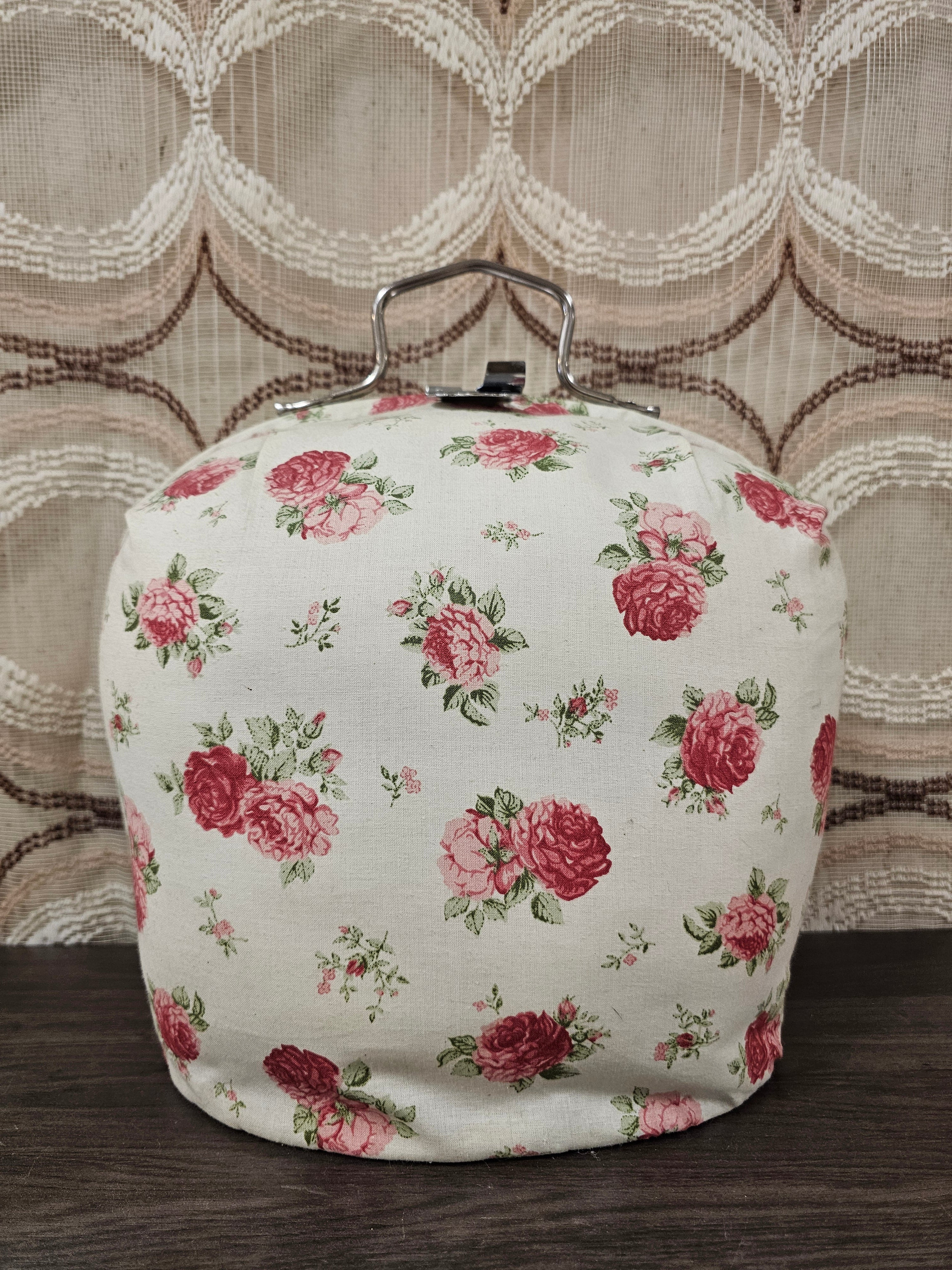Vintage theebeurs met knip – bloemenpatroon