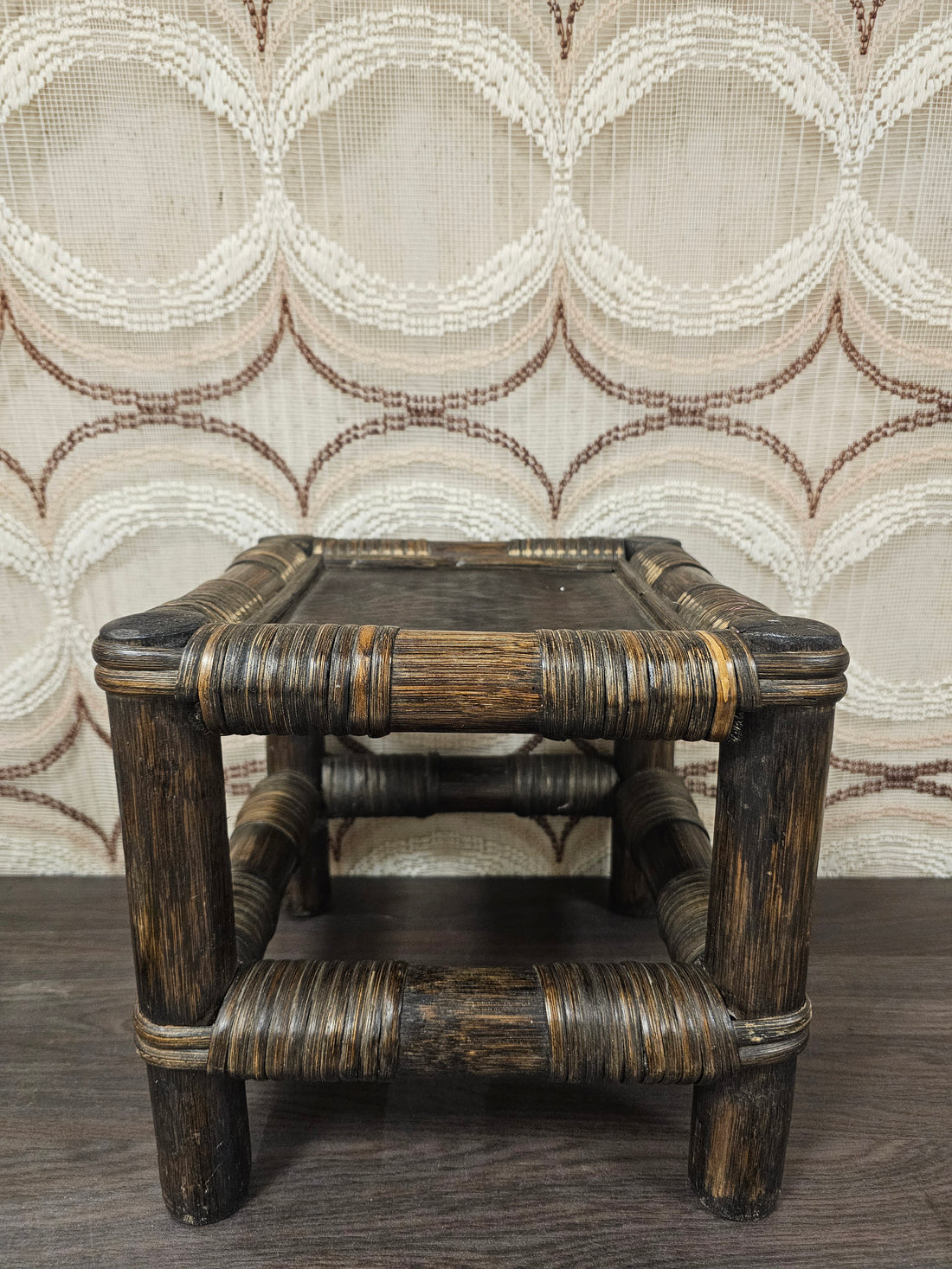 Houten vintage rotan plantentafeltje 25 cm