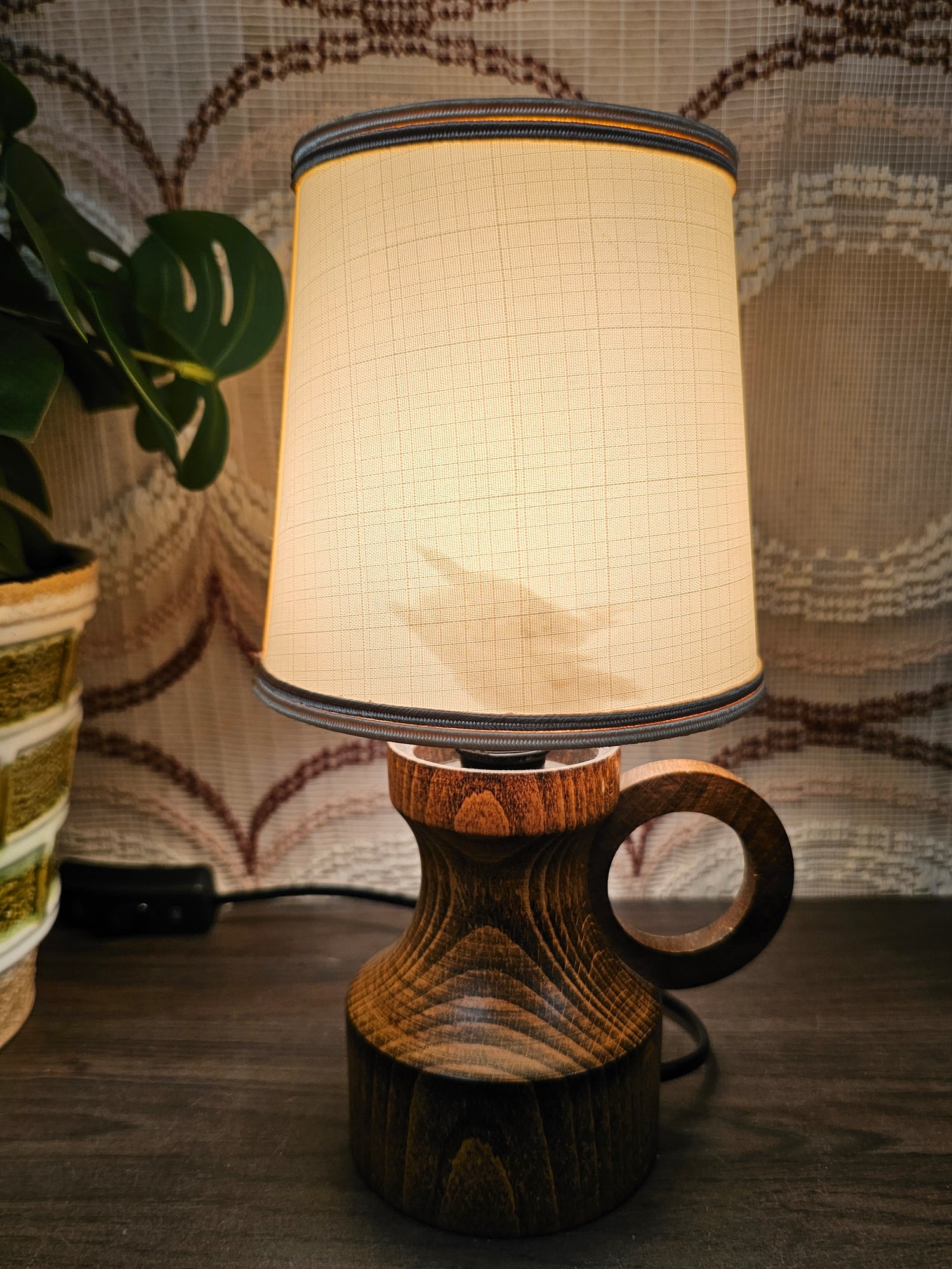 Vintage houten tafellamp