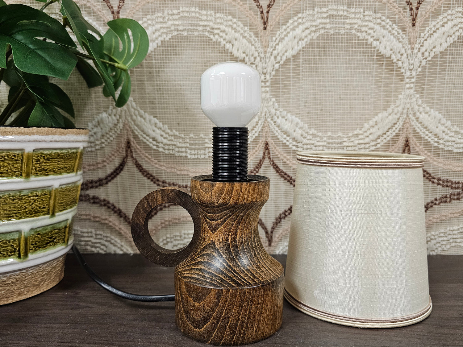 Vintage houten tafellamp