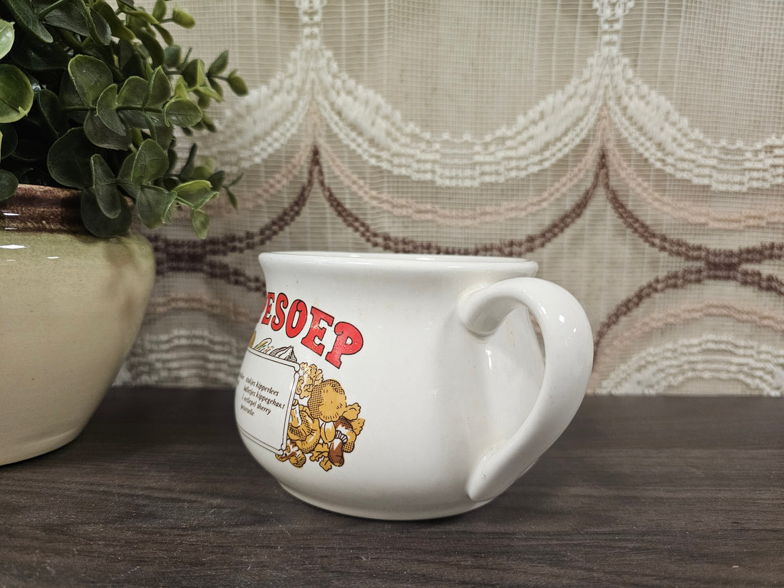 Vintage witte soepkom kippesoep