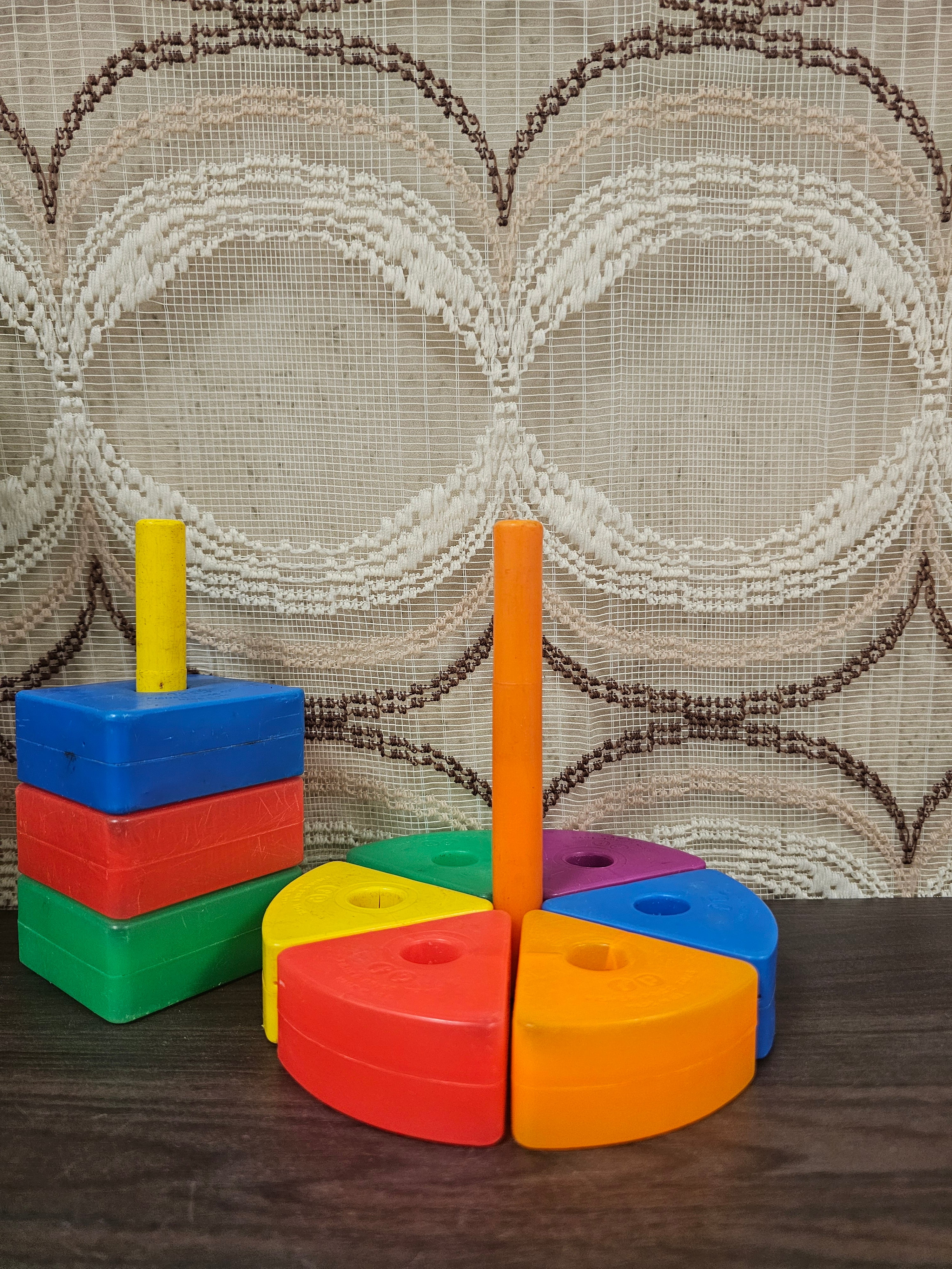 Vintage Fisher-Price gekleurde stapelblokken – jaren 70 speelgoed