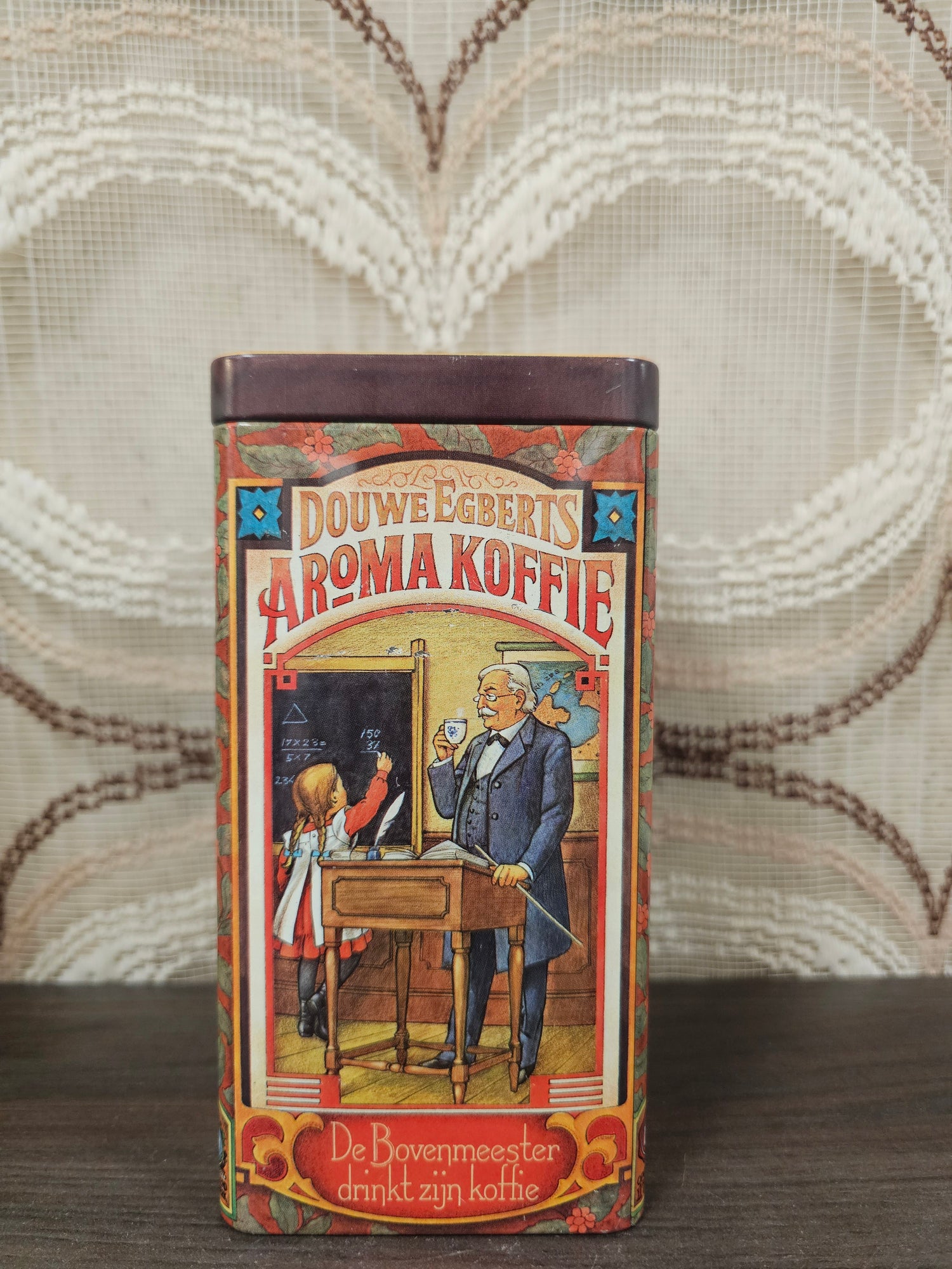Vintage Douwe Egberts koffieblik met illustraties