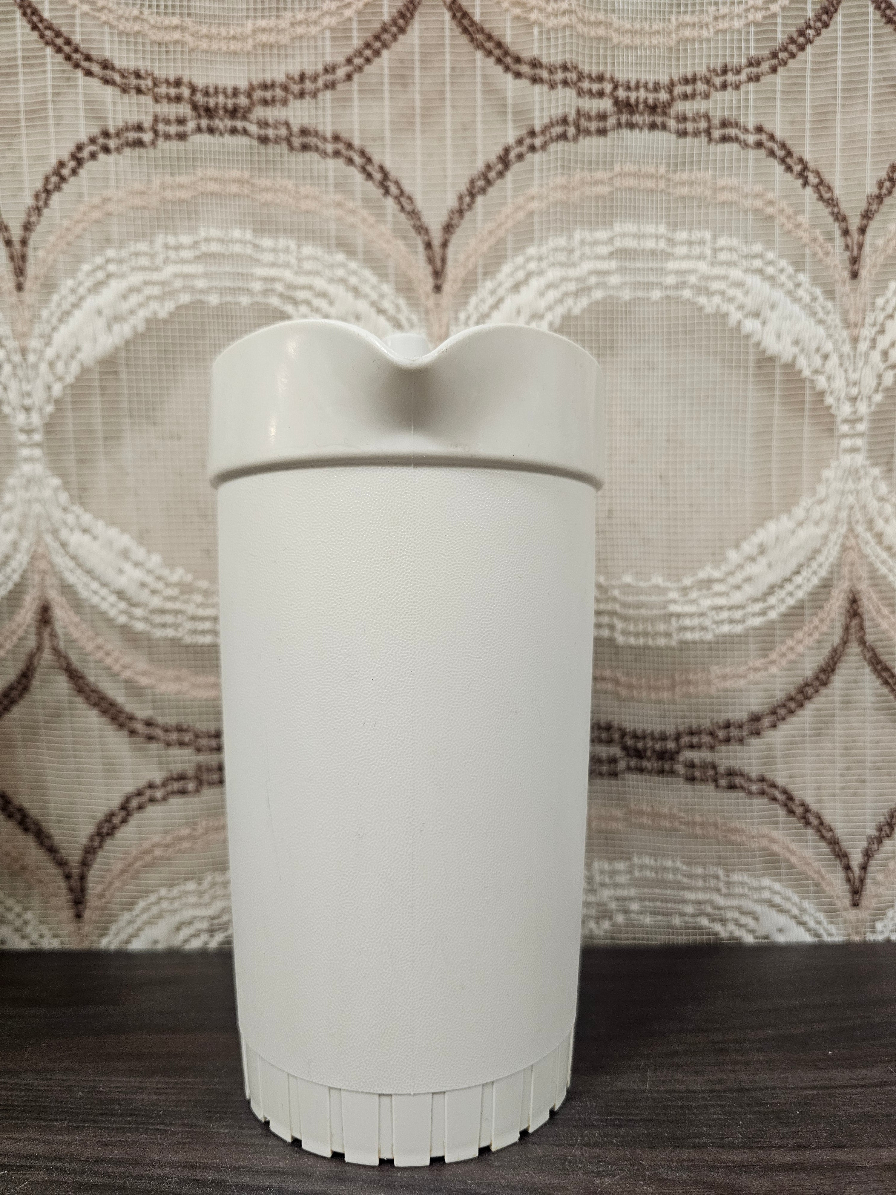 Tupperware kan crème met deksel – vintage jaren 80