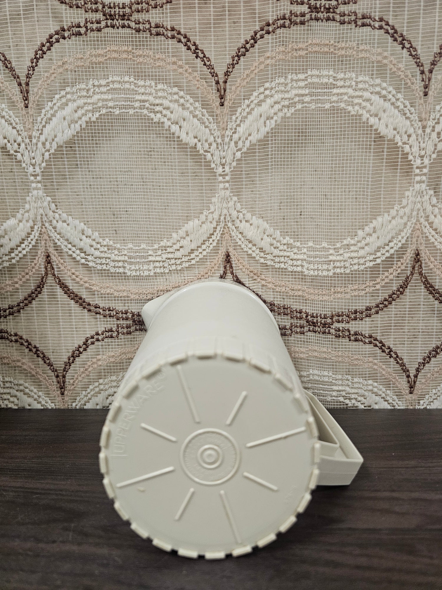 Tupperware kan crème met deksel – vintage jaren 80