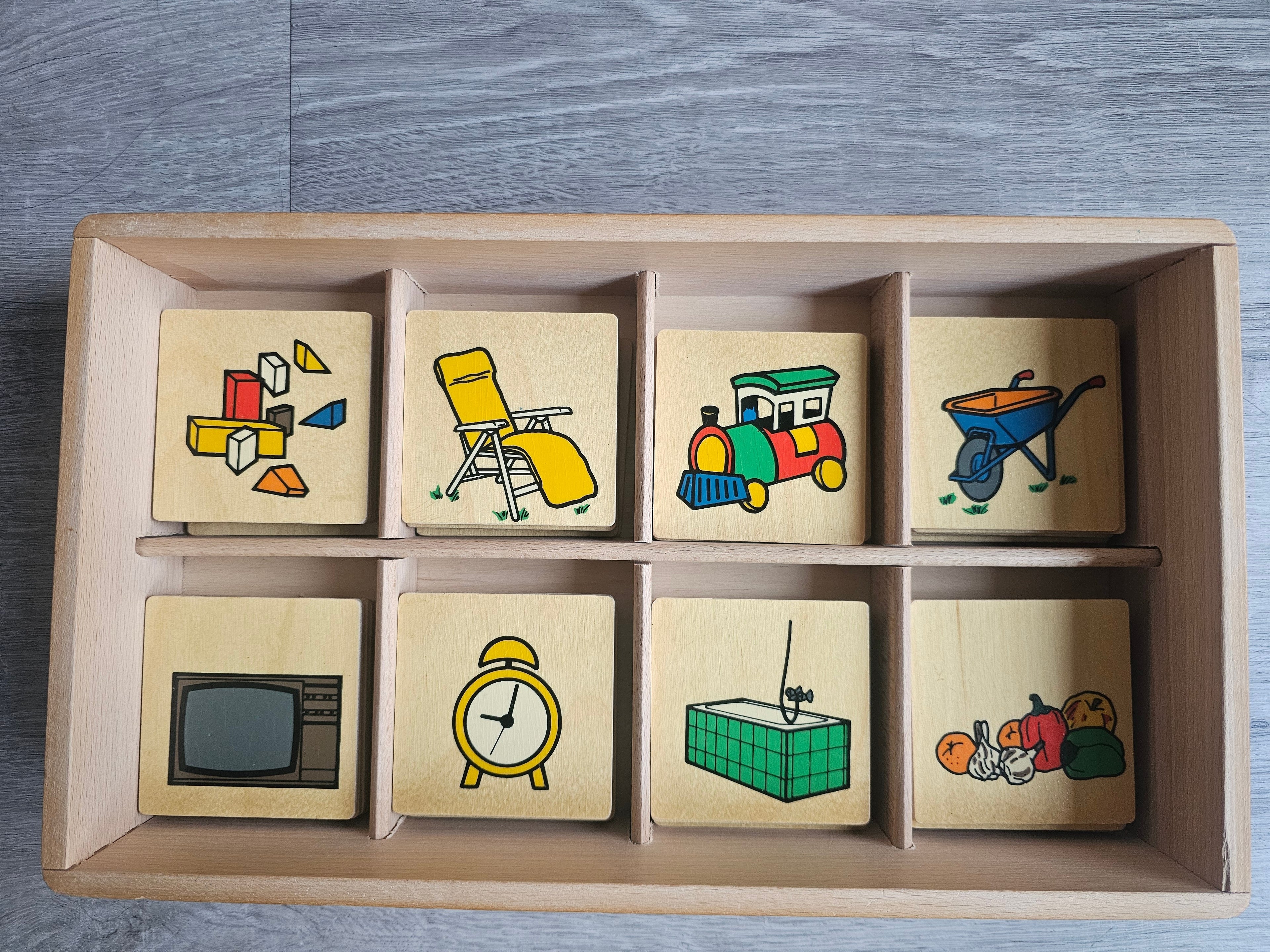 Educo Woning Projecten – vintage educatief spelmateriaal
