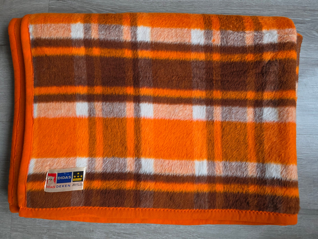 Vintage Didas deken oranje ruit 220x145 cm