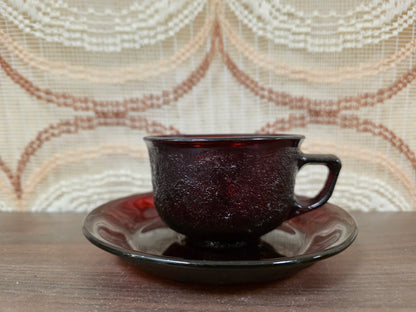 Arcoroc France Sierra kop en schotel rood – vintage servies