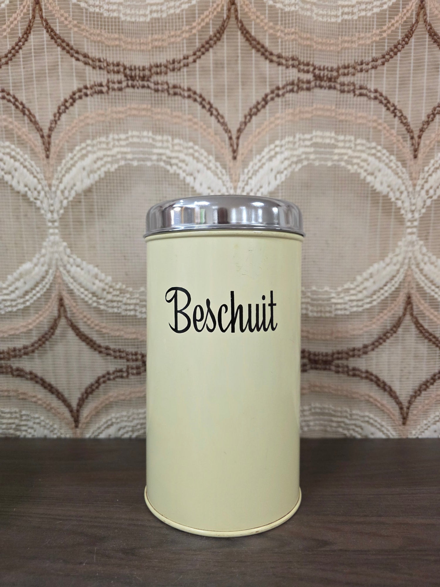 Brabantia beschuitbus met lift – crème vintage
