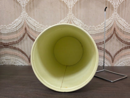 Brabantia beschuitbus met lift – crème vintage