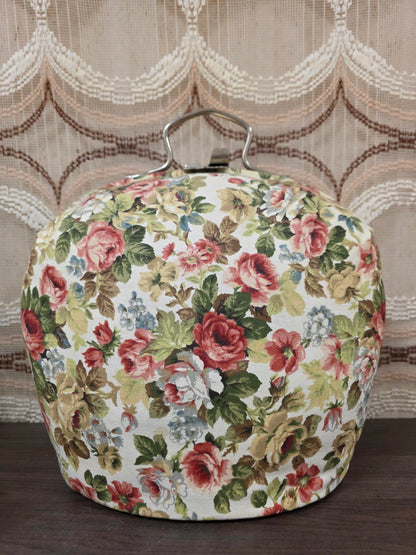 Theebeurs met knip – vintage rozenstof