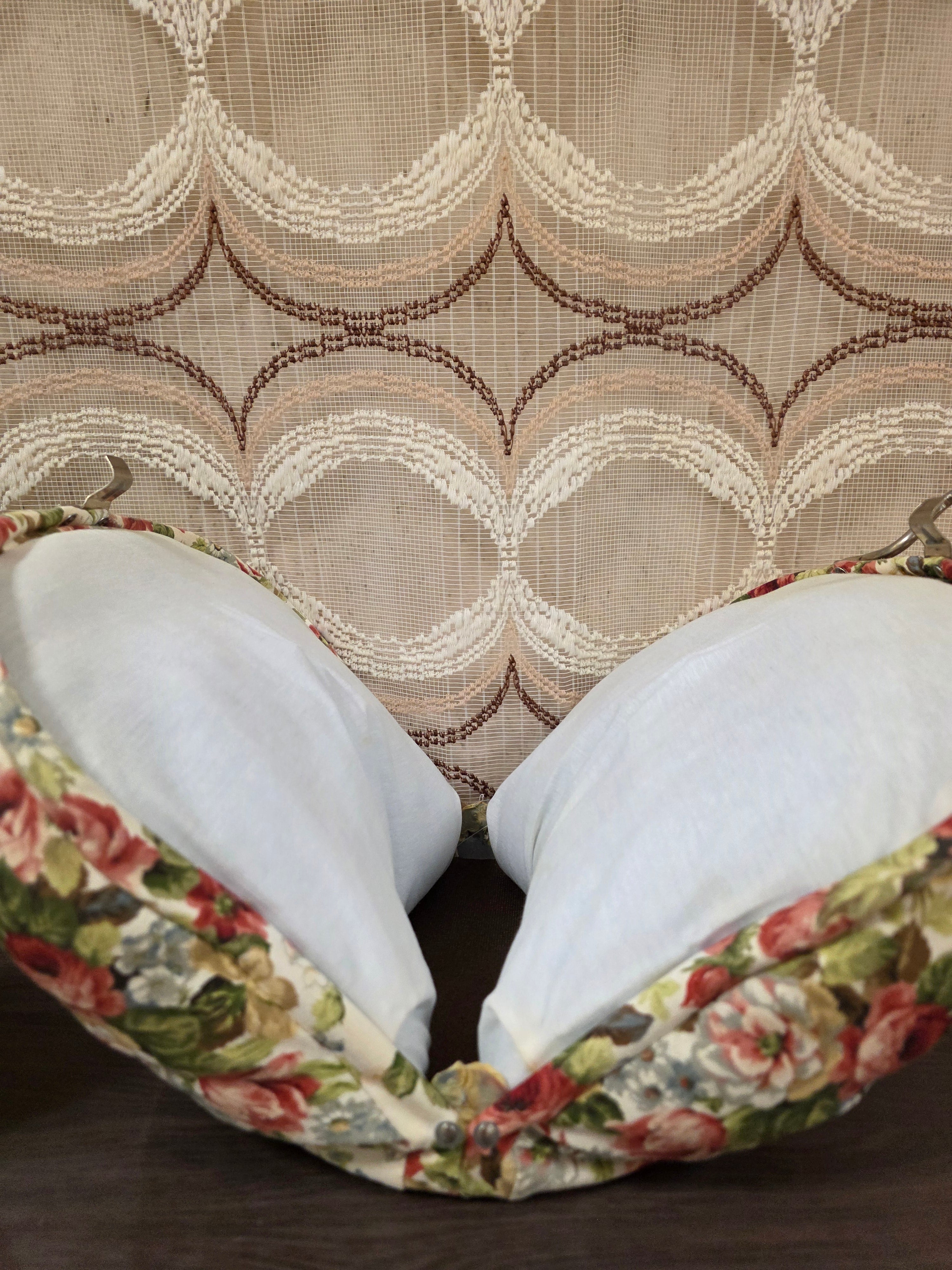 Theebeurs met knip – vintage rozenstof