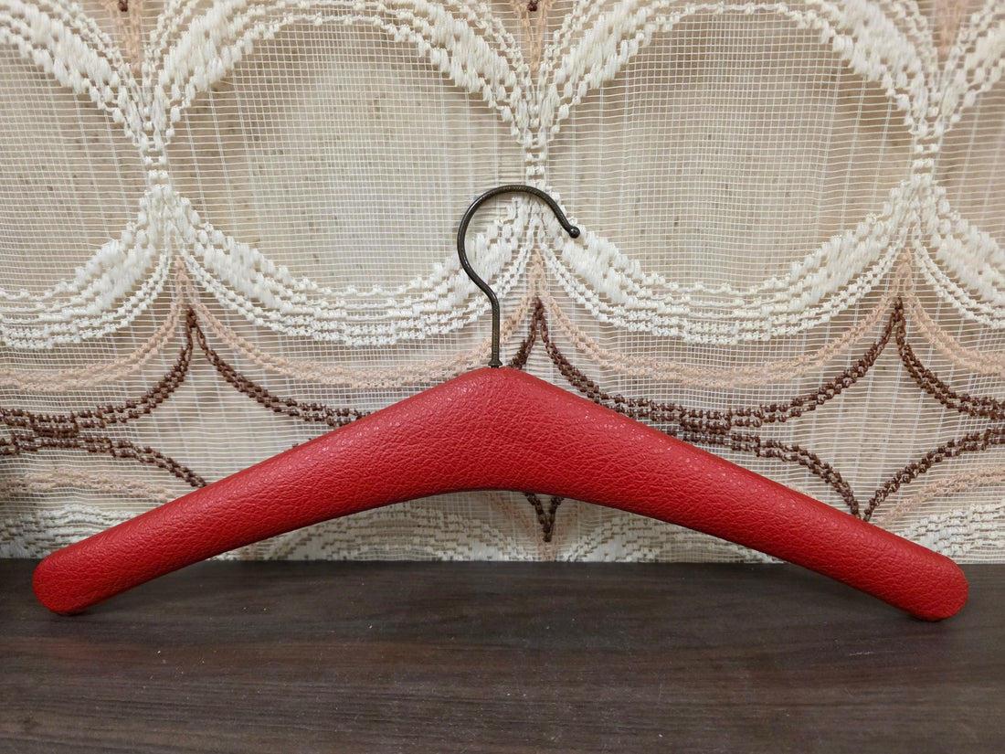 Skailederen kledinghanger rood