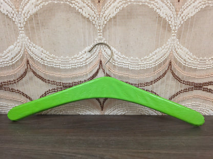 Kledinghanger limegroen met studs