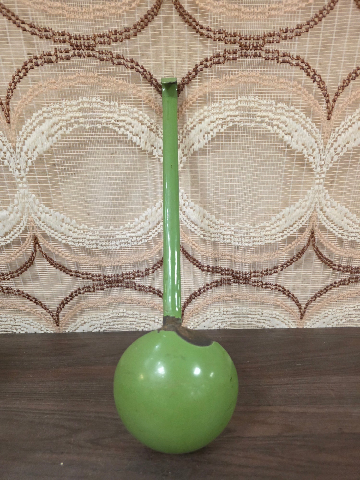 Vintage emaille soeplepel resedagroen crème