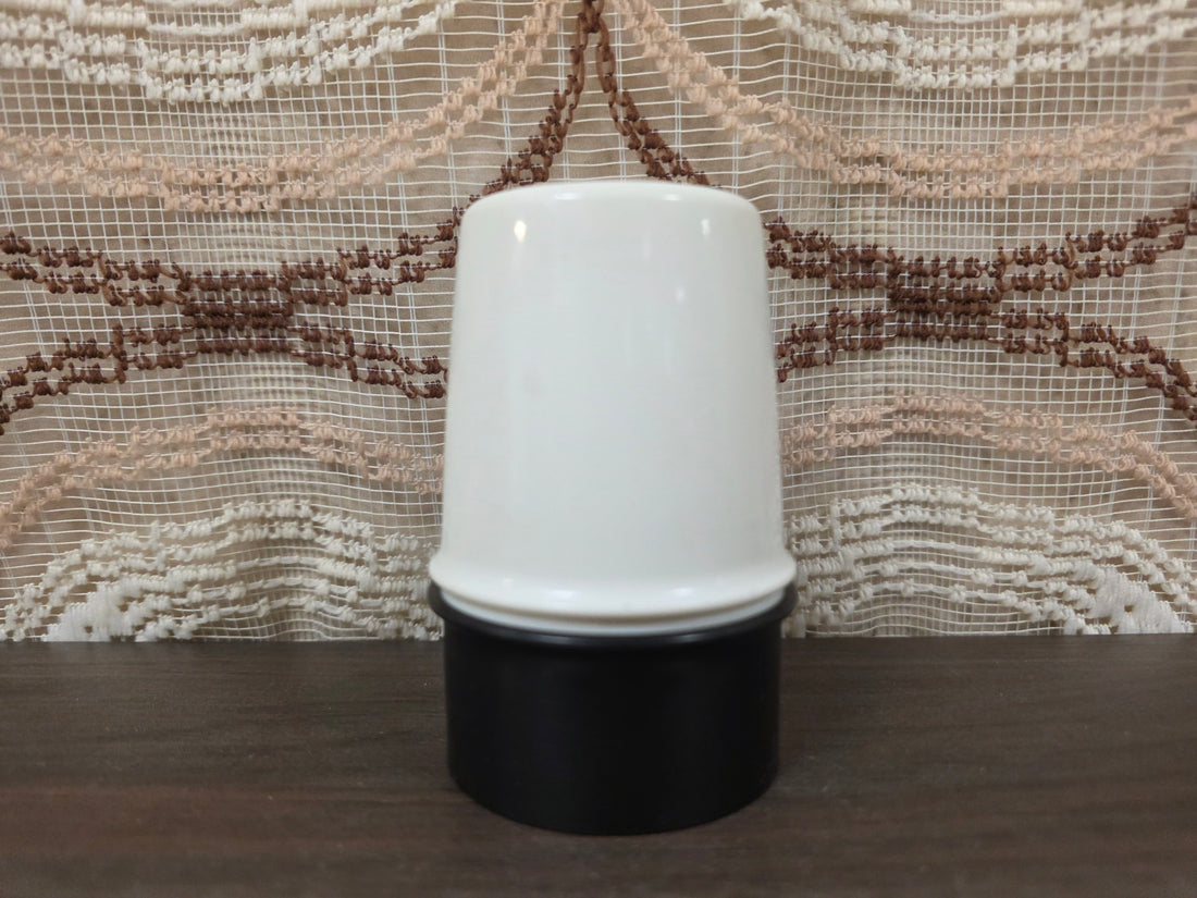 Eierdop Tupperware - zwart wit