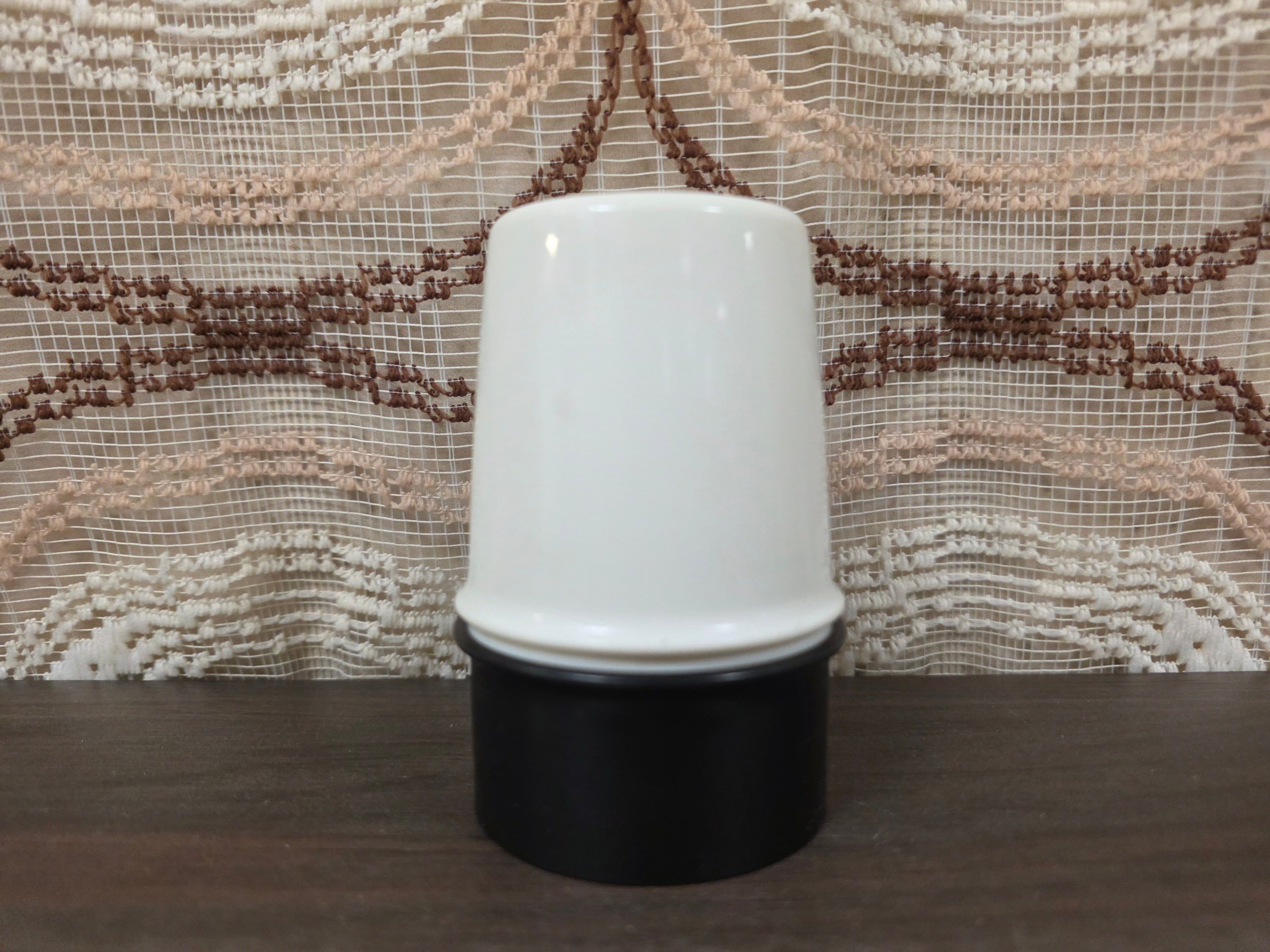 Eierdop Tupperware - zwart wit