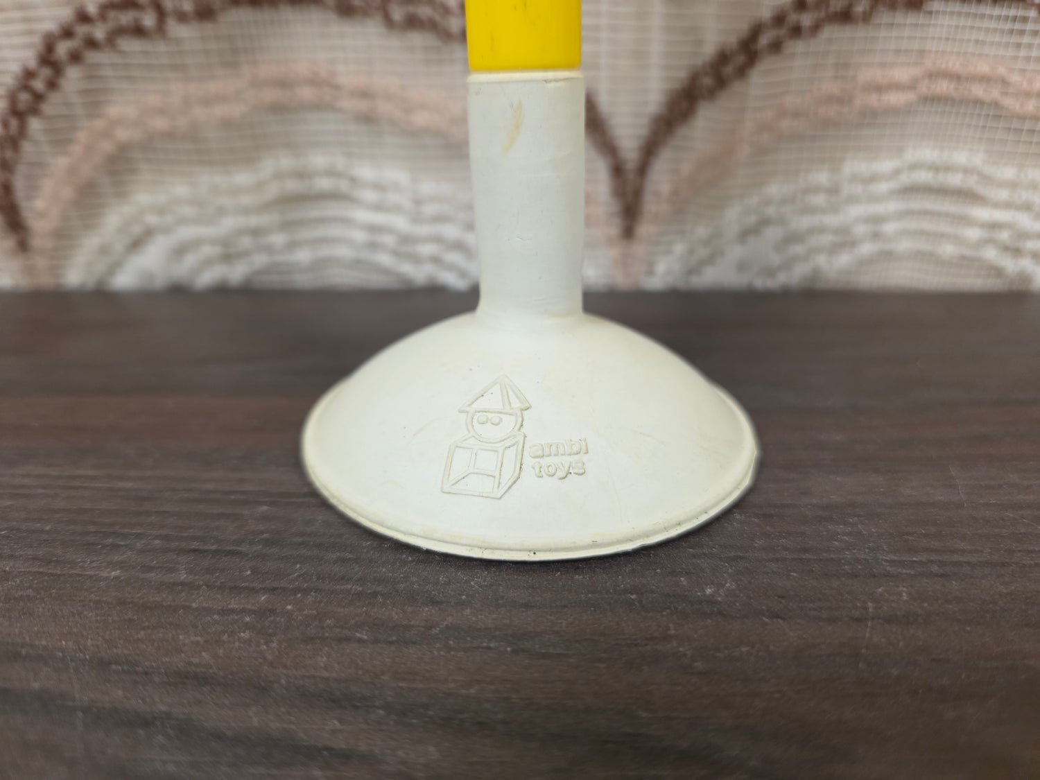 Ambi Toys beertje met zuignap – blauwe rand (Teddy Suction Toy)