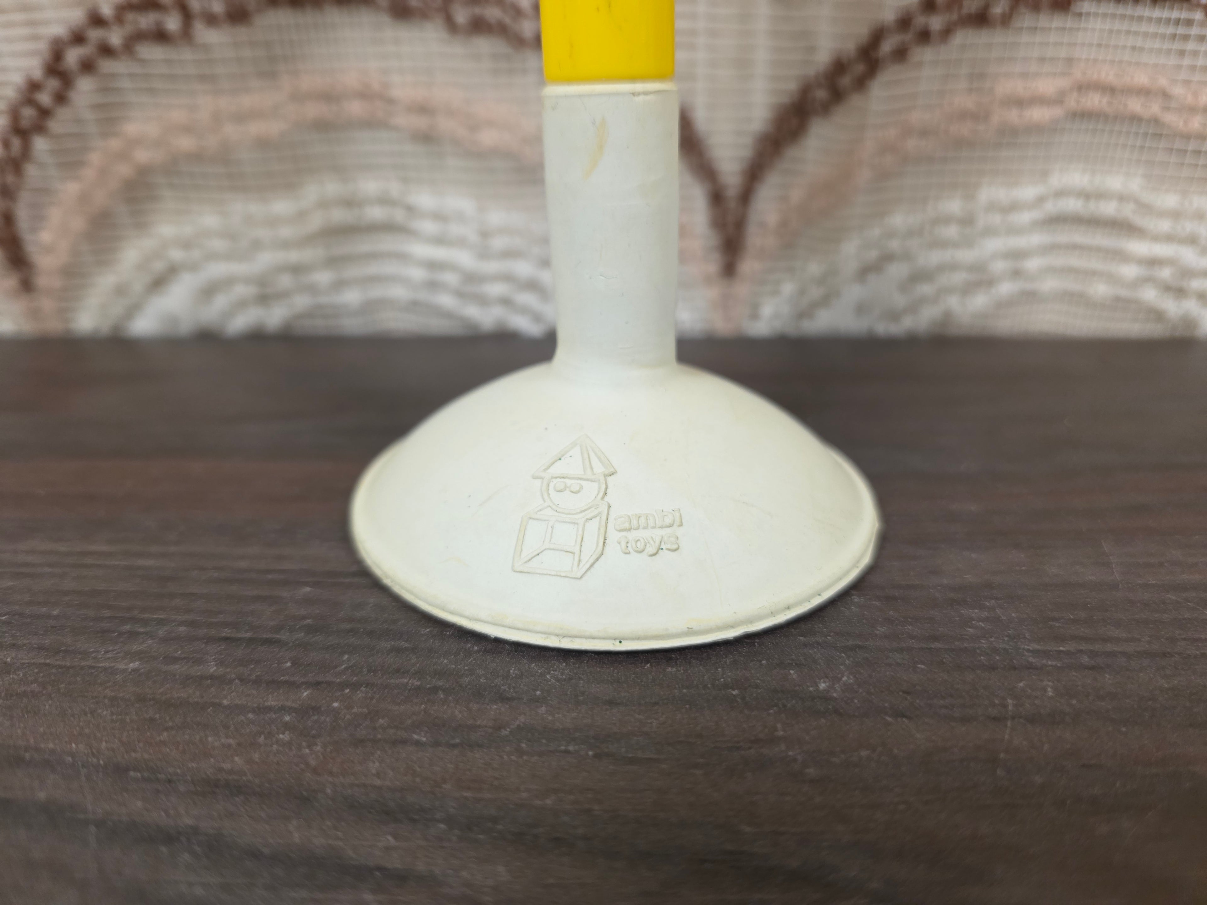 Ambi Toys beertje met zuignap – blauwe rand (Teddy Suction Toy)