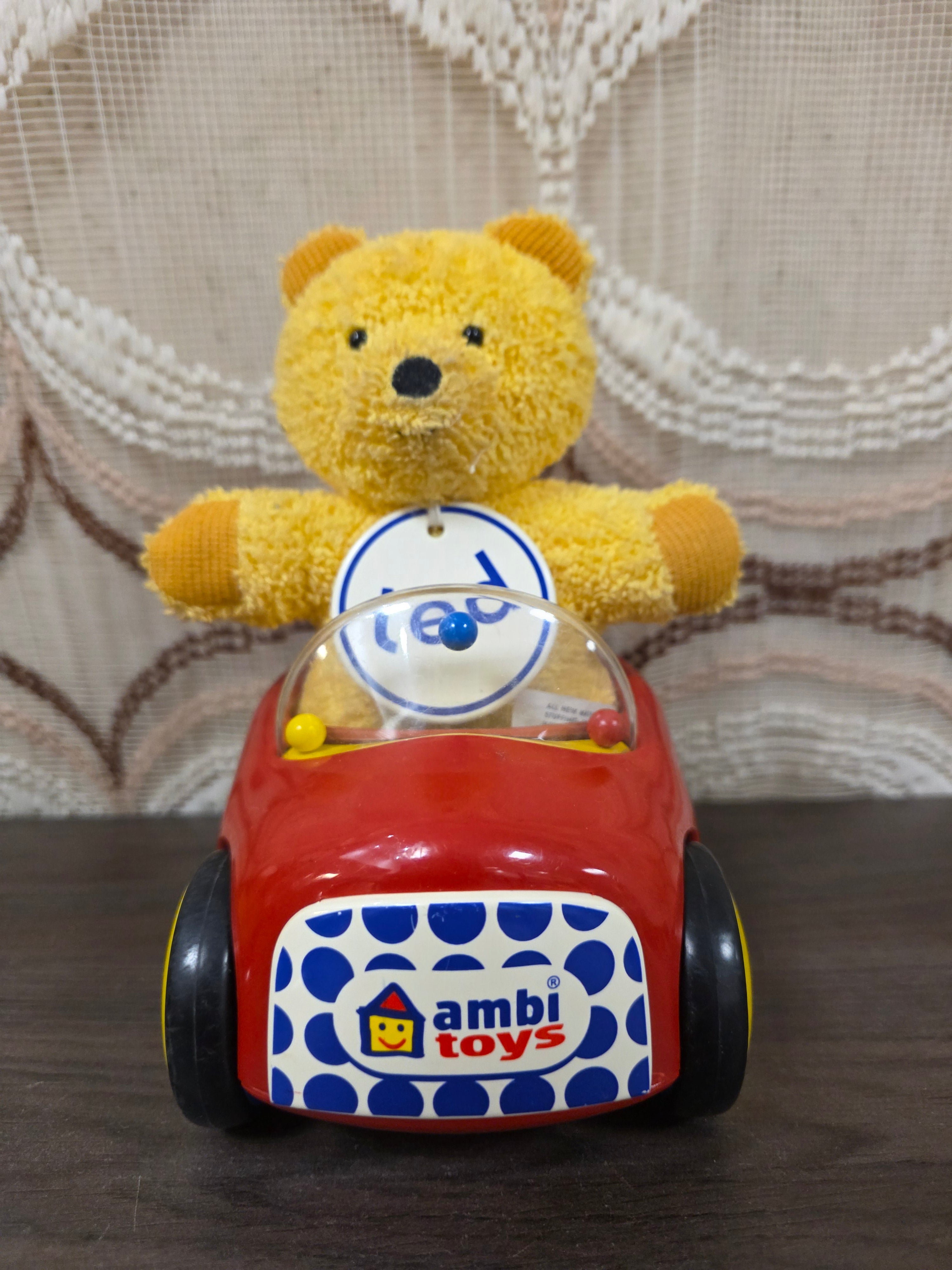 Ambi Toys auto met knuffelbeer Ted