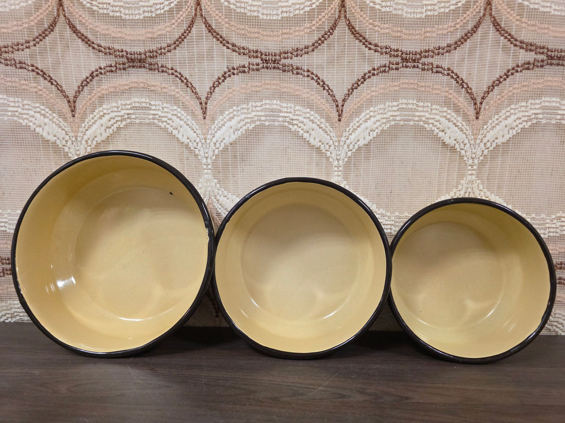 Vintage emaille nestschalen set crème bruin