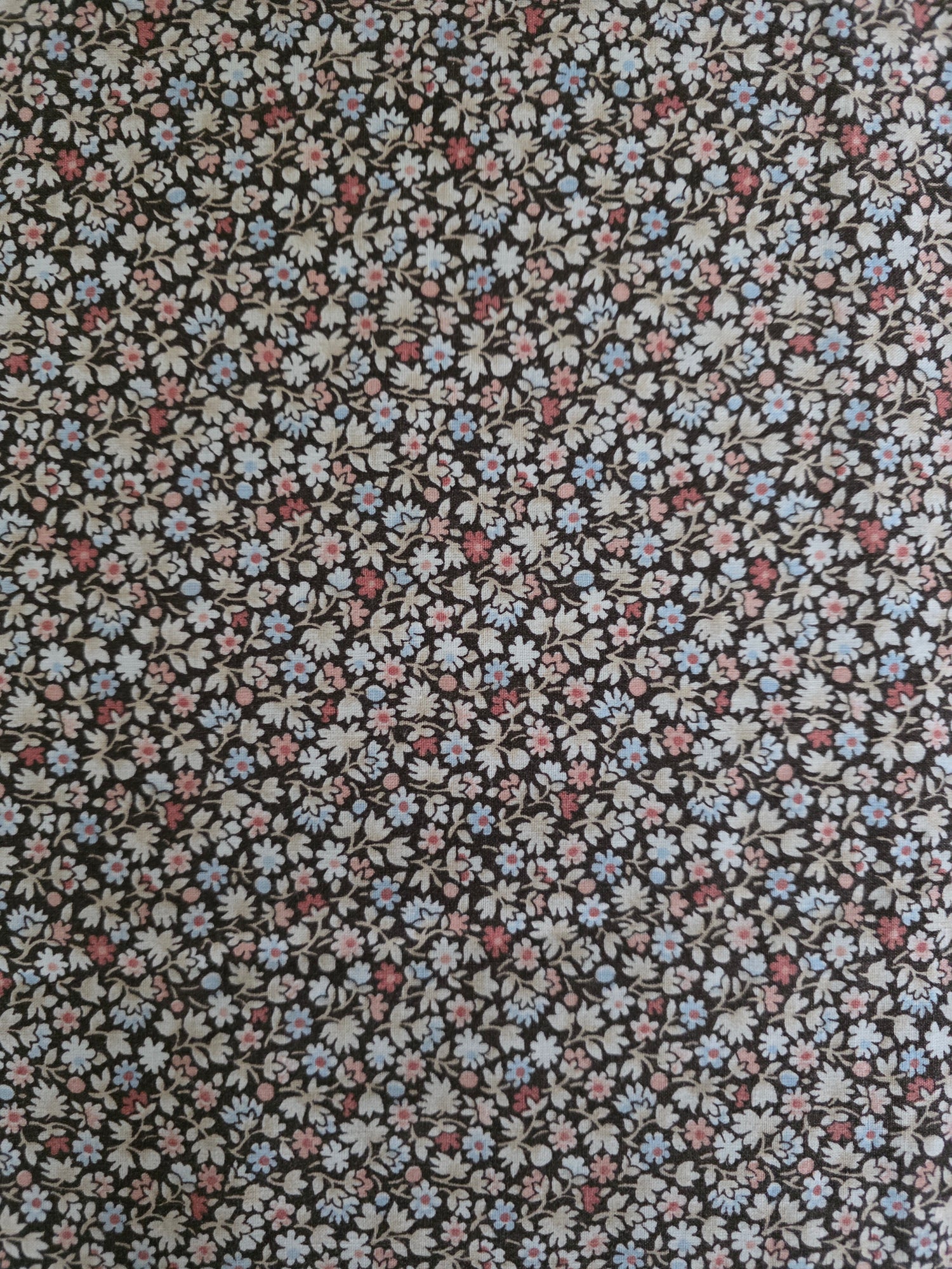 Ovaal tafelkleed met kleine bloemetjes