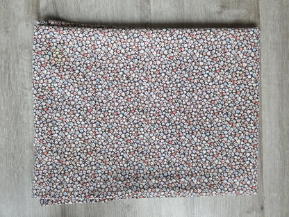 Ovaal tafelkleed met kleine bloemetjes