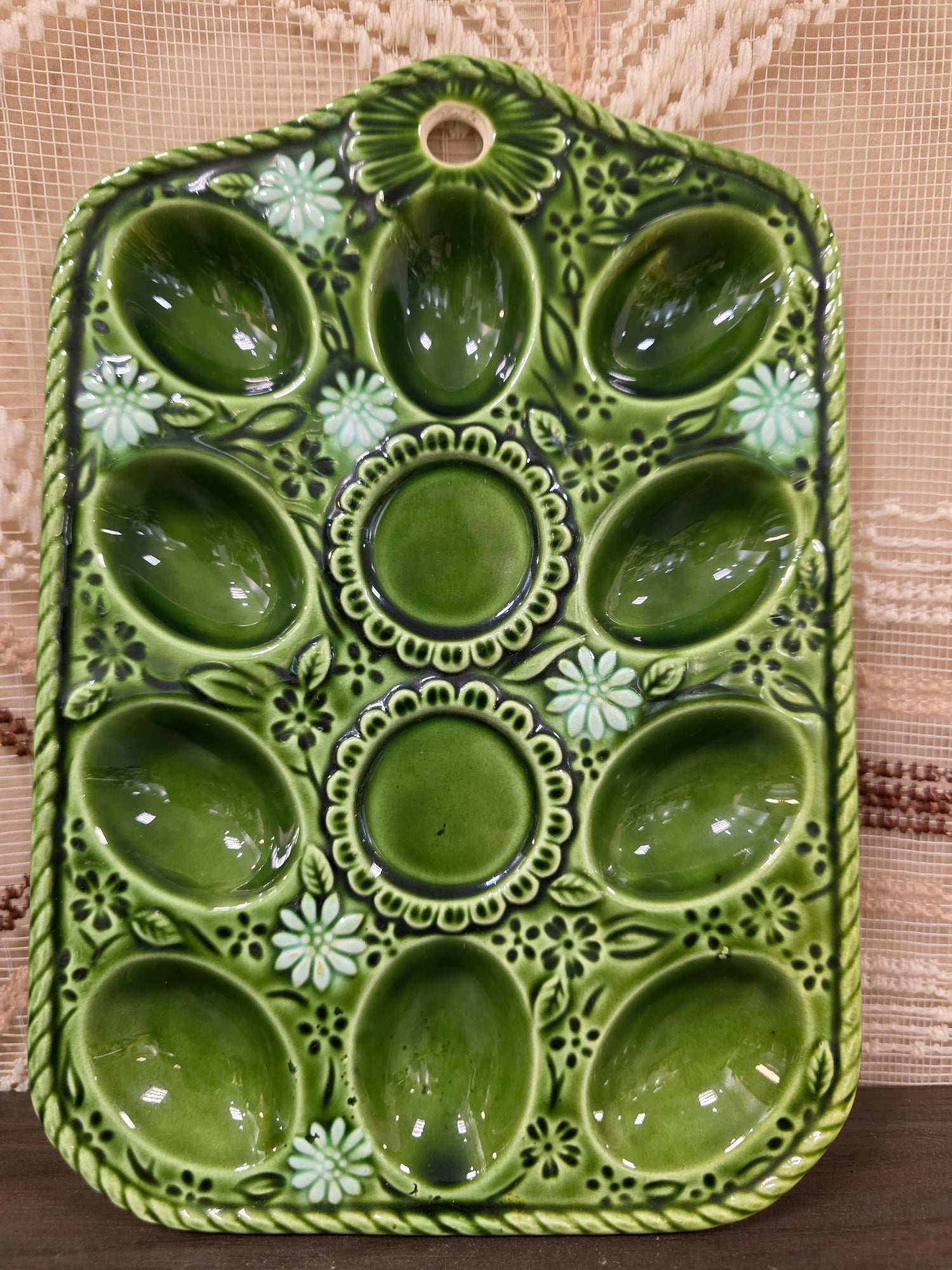 Groen bord voor gevulde eieren 24 x 17 cm