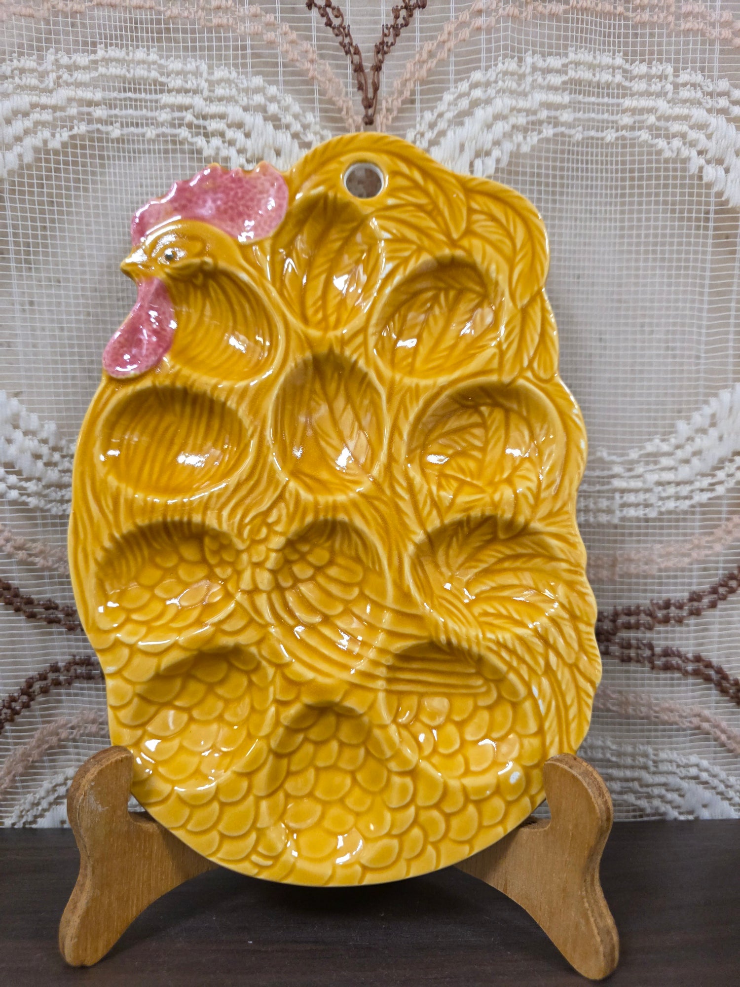 Geel bord voor gevulde eieren haan 23,5 x 15,5 cm