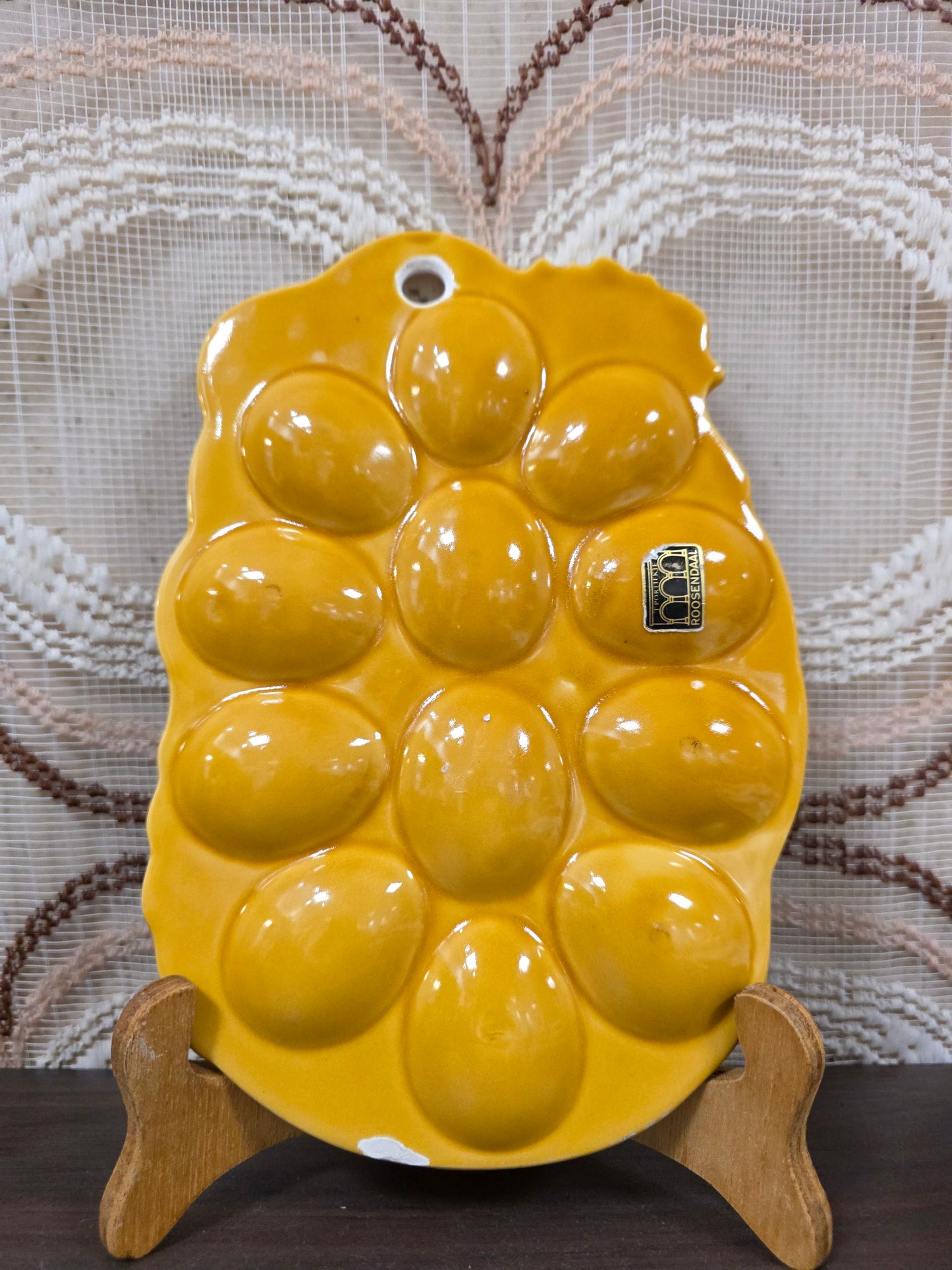 Geel bord voor gevulde eieren haan 23,5 x 15,5 cm