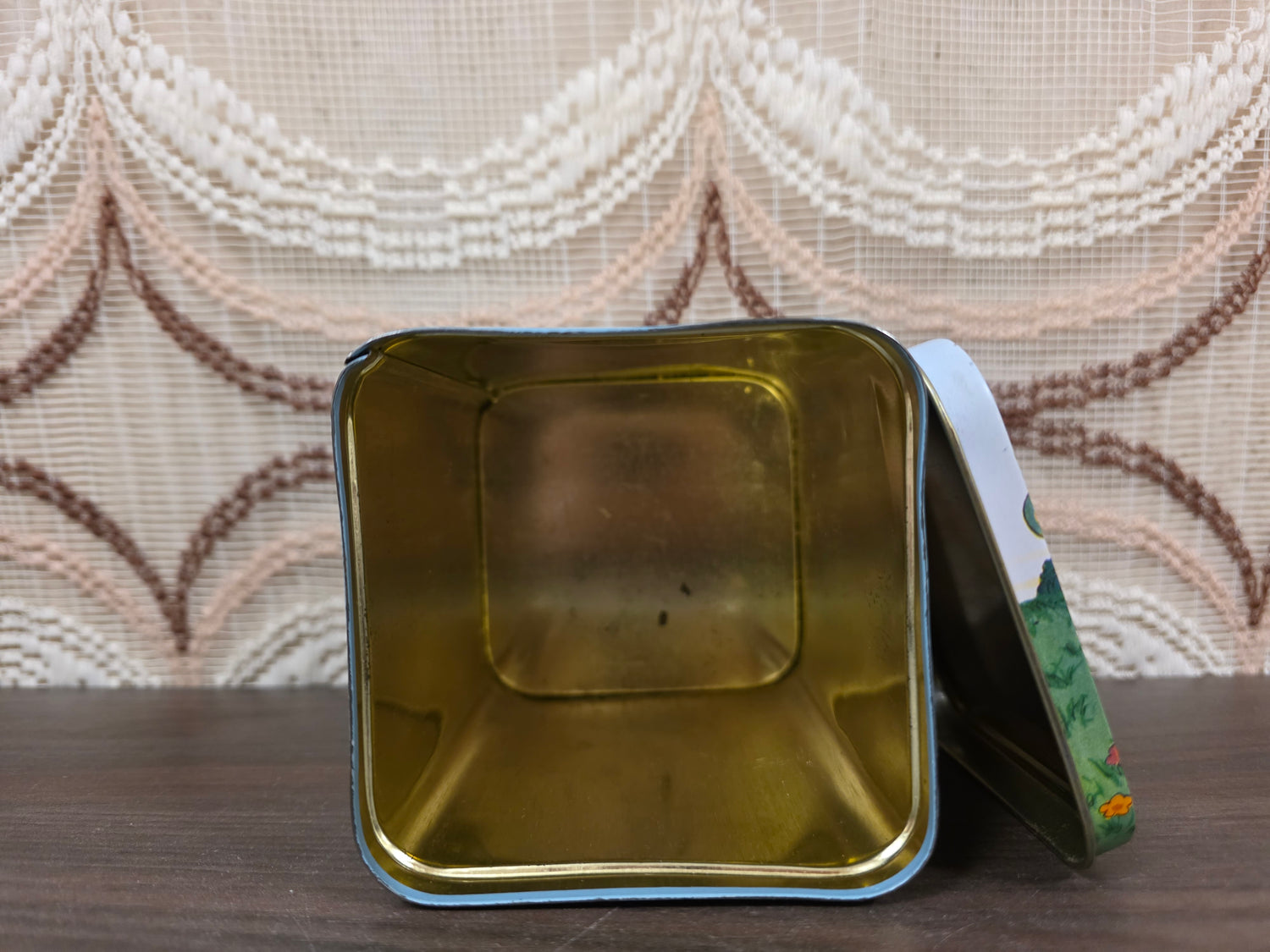 Paasblik met paashaasjes 12 x 8,5 x 8,5 cm