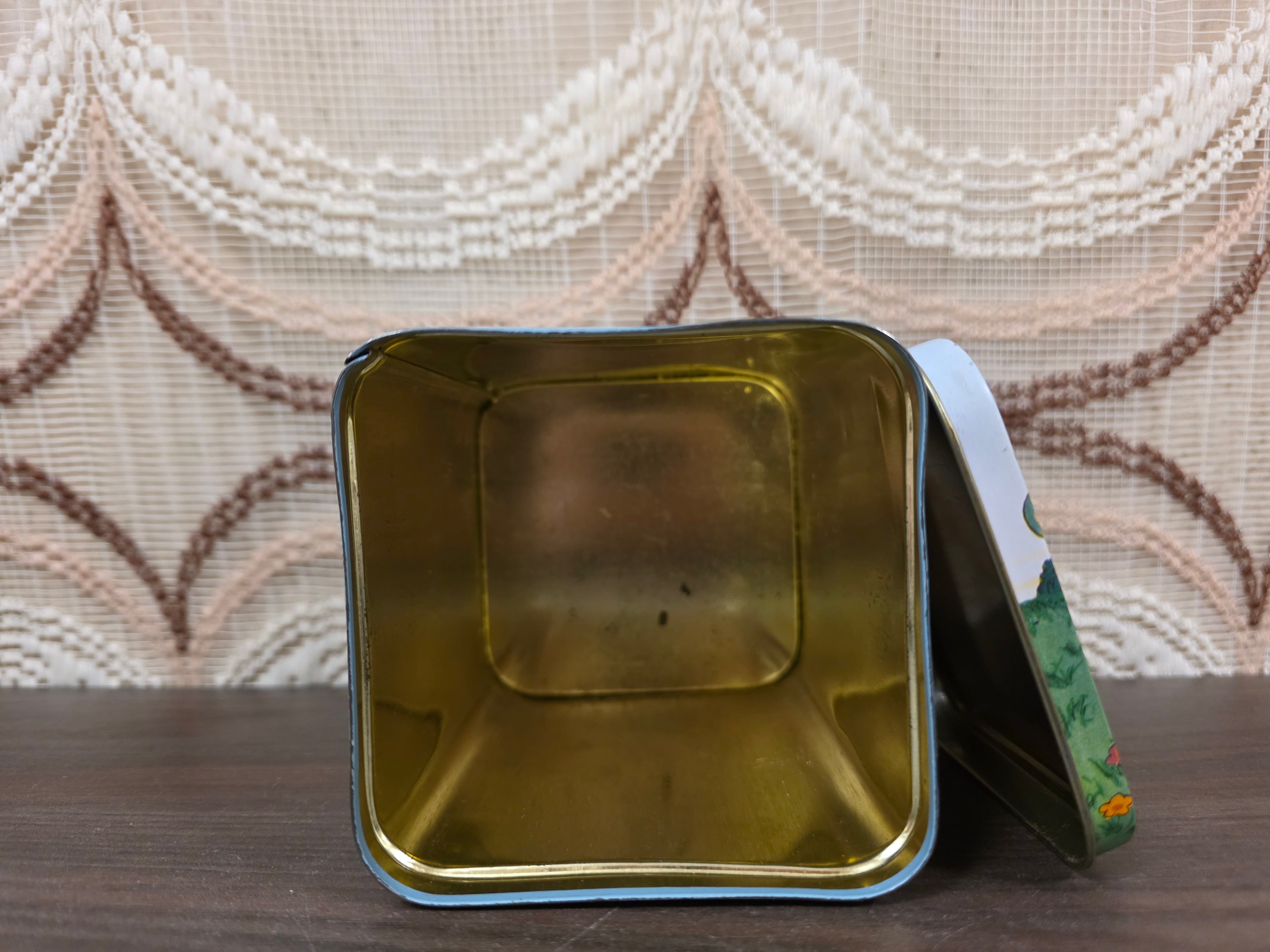 Paasblik met paashaasjes 12 x 8,5 x 8,5 cm