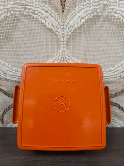Tupperware oranje vierkante trommel