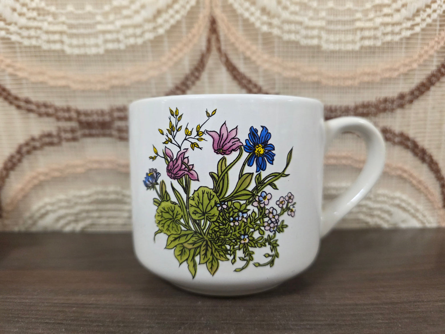 Vintage mok met bloemenprint 8 cm hoog