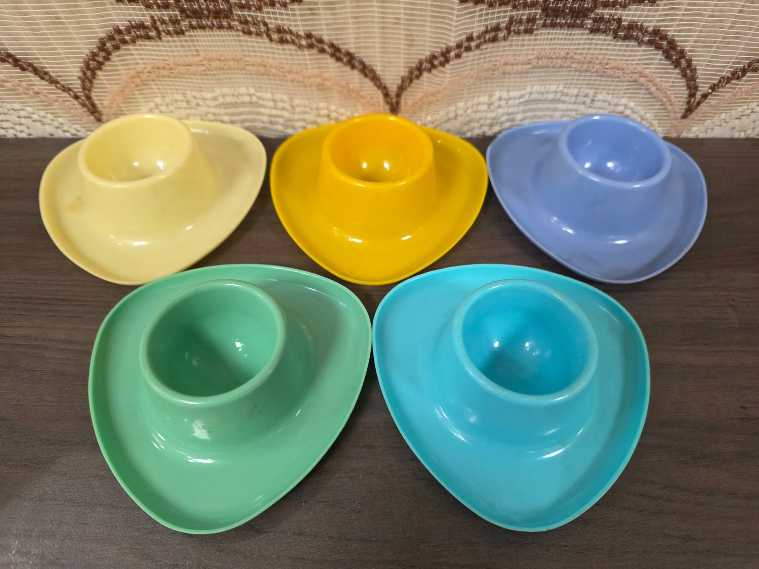 Vintage eierdoppen set van 5 kleurrijk kunststof