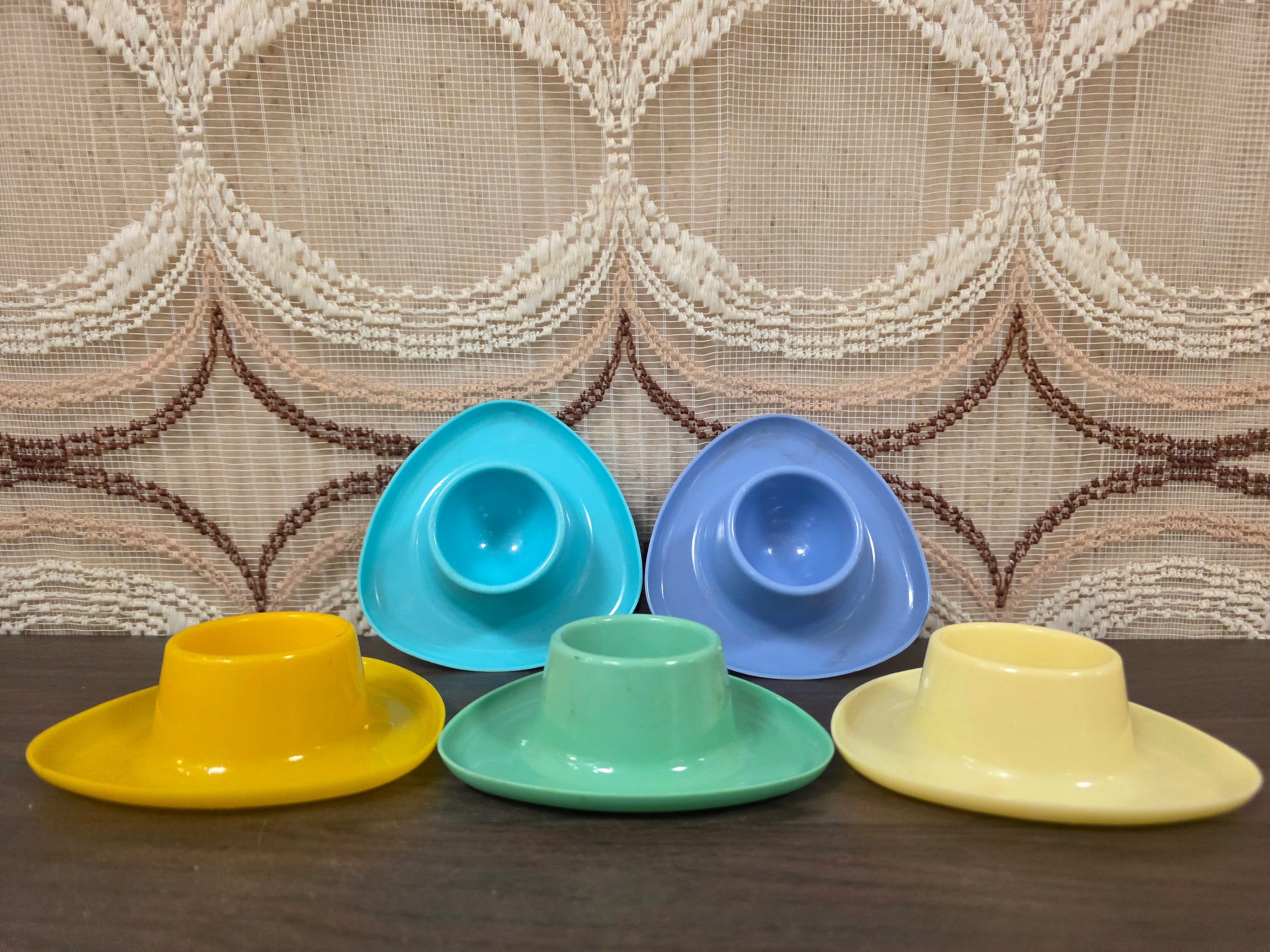 Vintage eierdoppen set van 5 kleurrijk kunststof
