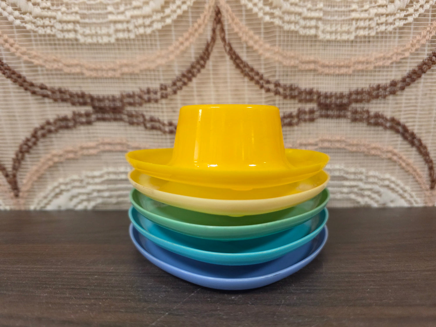 Vintage eierdoppen set van 5 kleurrijk kunststof