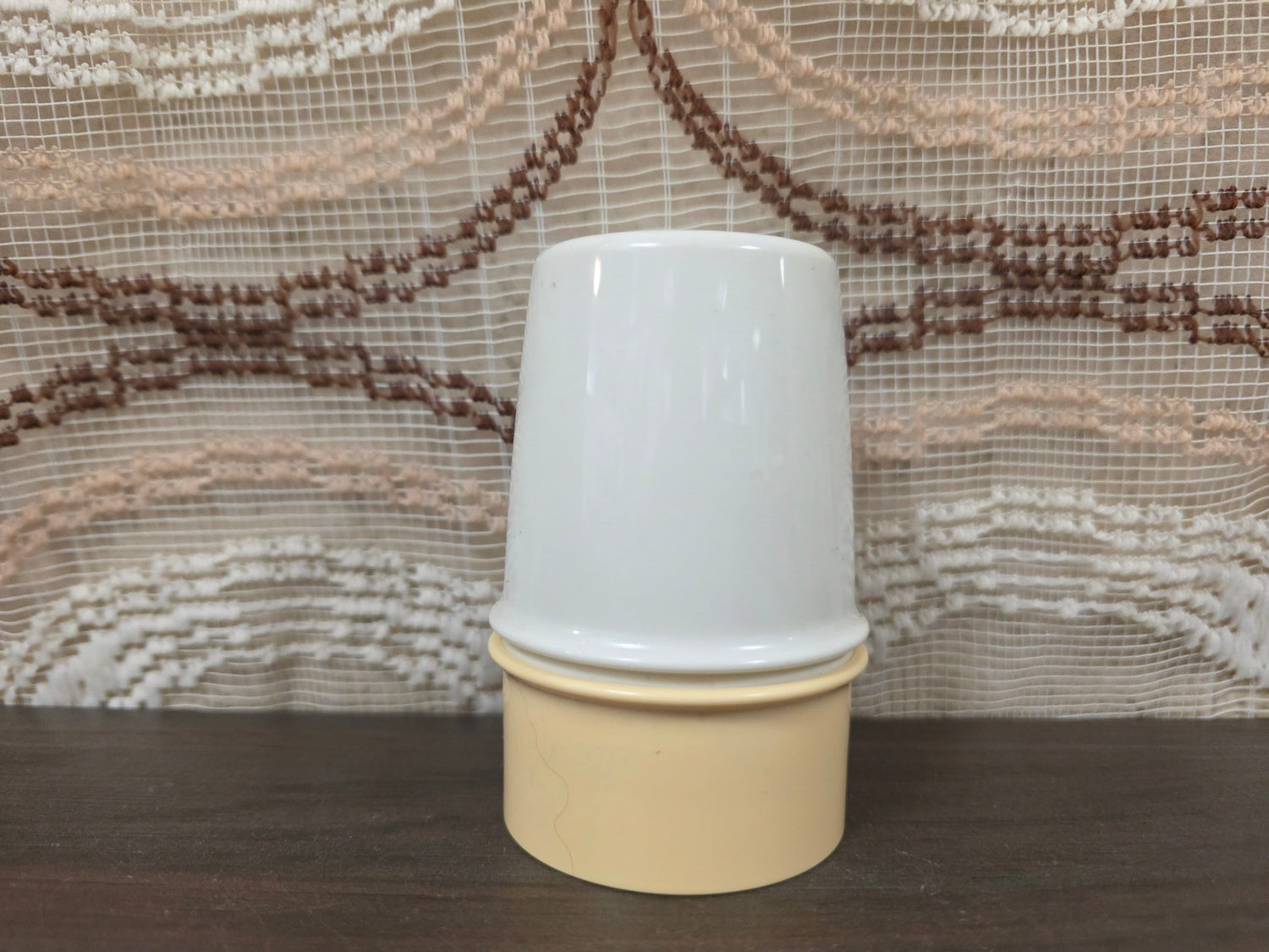 Tupperware eierdop set wit zachtgeel vintage