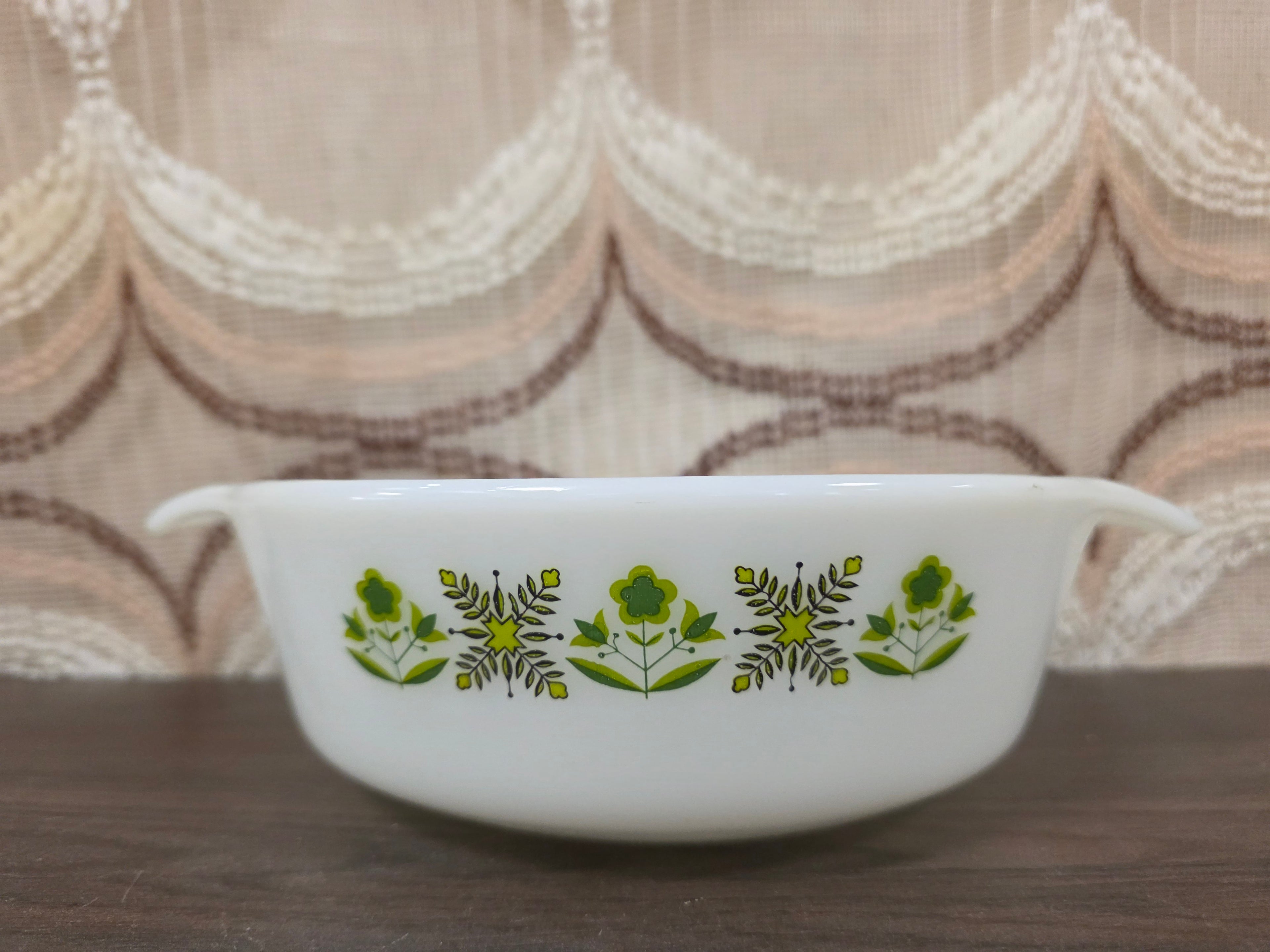 Vintage ronde ovenschaal Anchor Hocking groen bloemenmotief