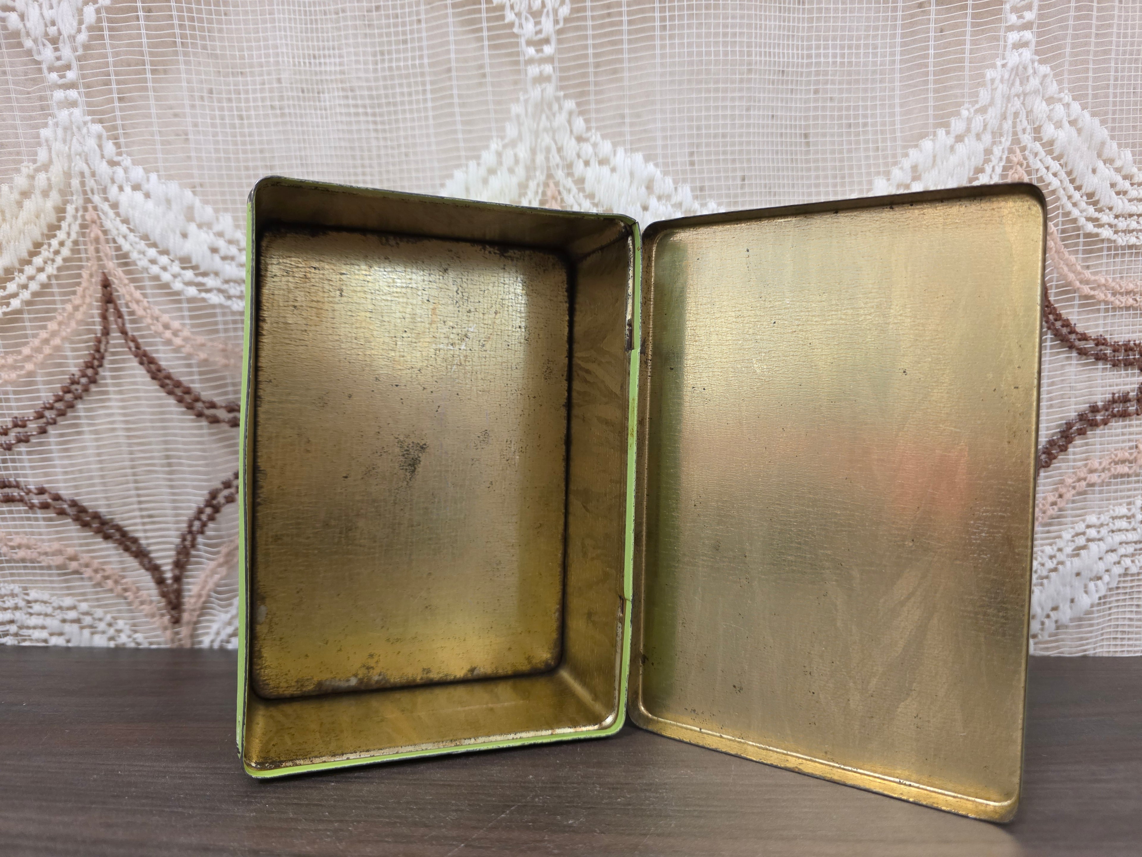 Vintage blik met konijnen illustratie