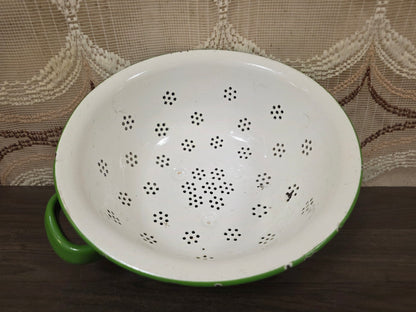 Vintage emaille vergiet reseda groen 26 cm