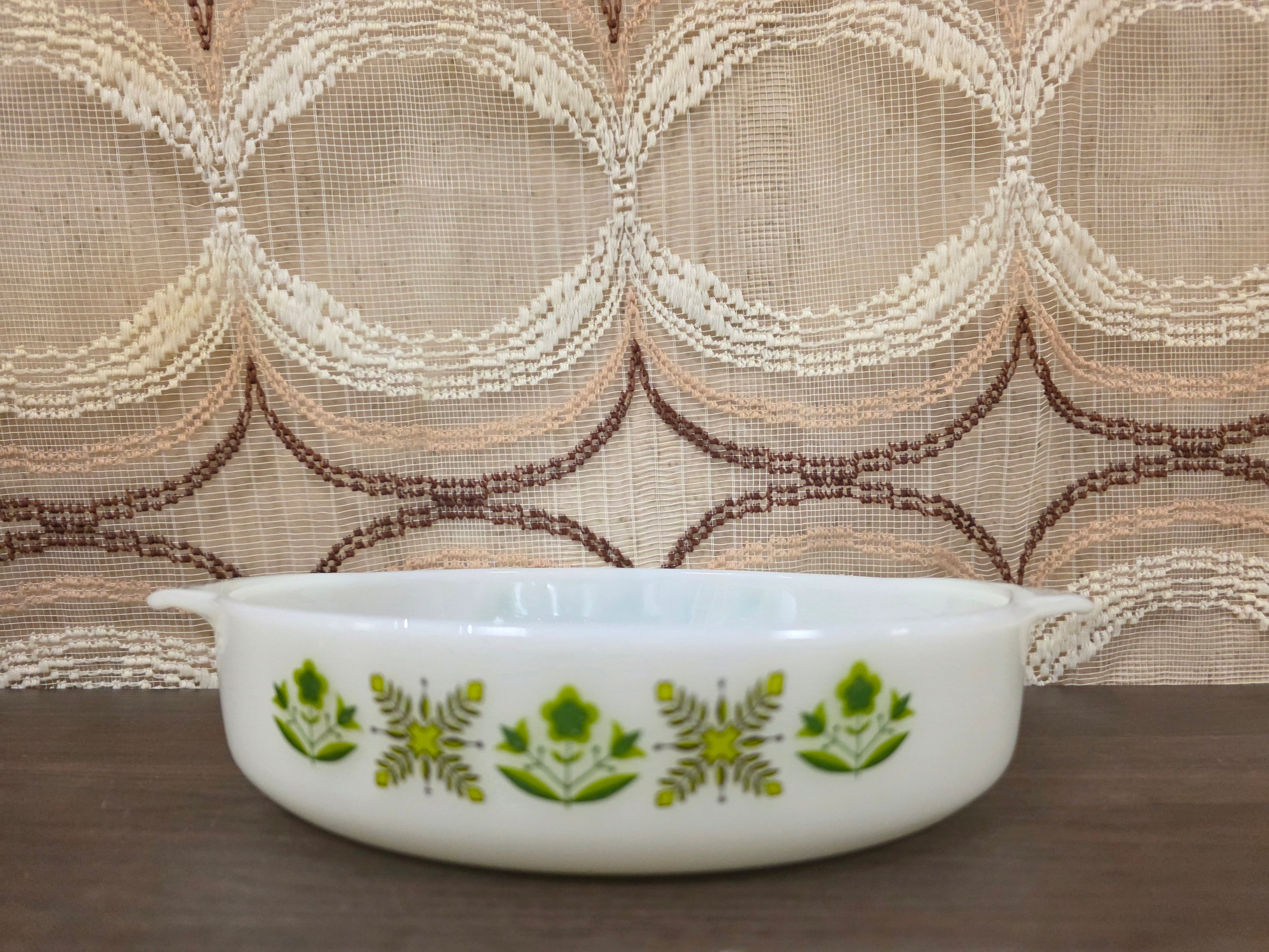 Vintage ovenschaal Anchor Hocking rond groen bloemenmotief 26,5